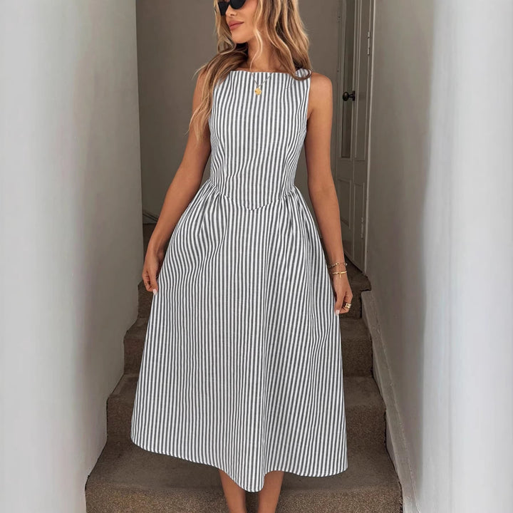 Damer Elegant Midi-Kjole i Stripemønster Skjora