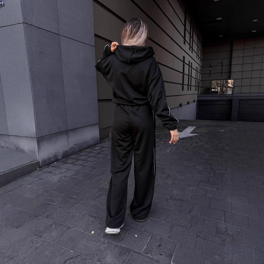 Damer sporty loungewear-set med hette og vide bukser Skjora