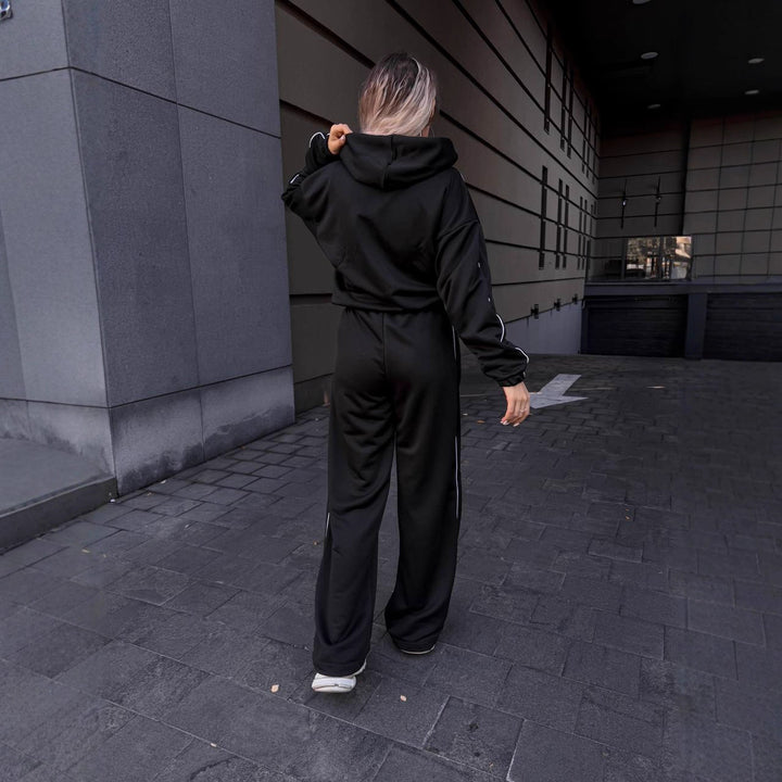 Damer sporty loungewear-set med hette og vide bukser Skjora