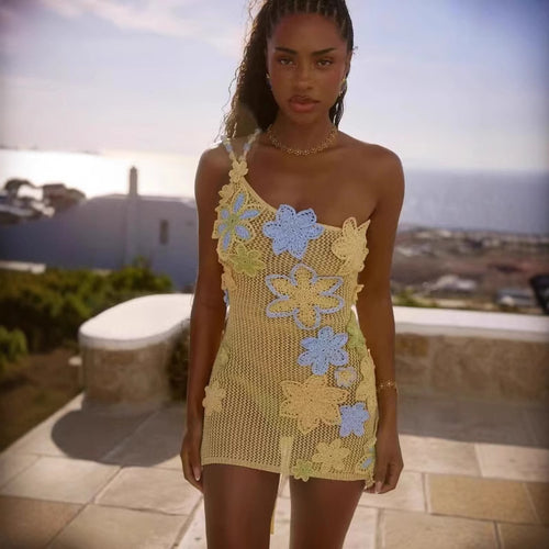 Dame hekledress med blomsterdesign og asymmetrisk snitt Skjora
