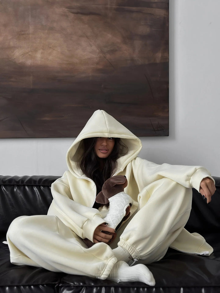 Dame's casual hettegenser og joggebukse sett laget av høy-kvalitets fleece med en løs passform Skjora