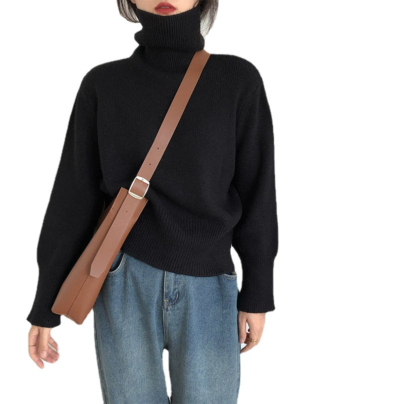 Kvinnelig Kose Turtleneck Genser laget av Fin Strikk Skjora