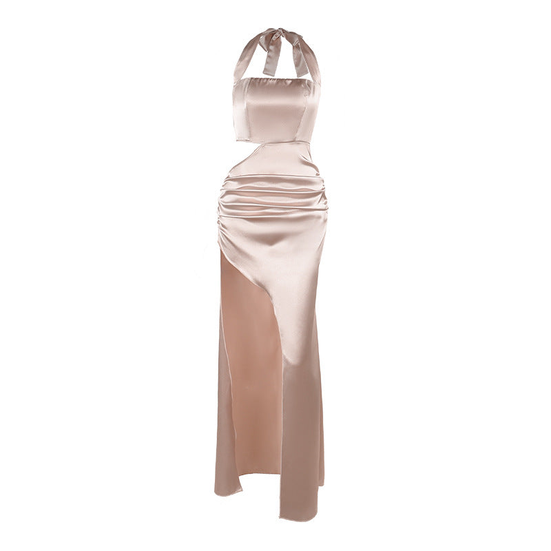 Dame elegant halter maxikjole med draperinger og høy splitt Skjora