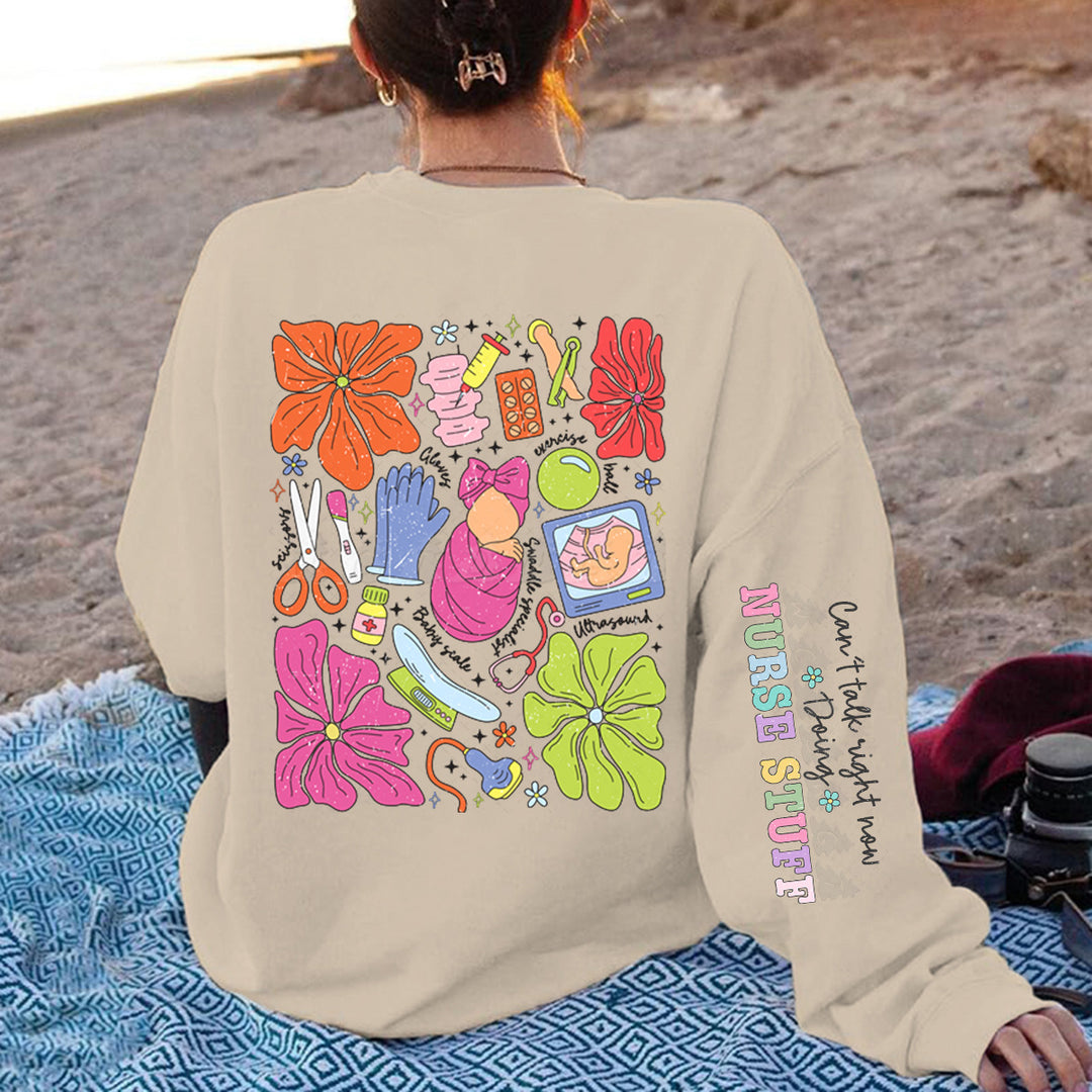 Dame sweatshirt med fargerik grafisk design og originalt pleiemotiv Skjora