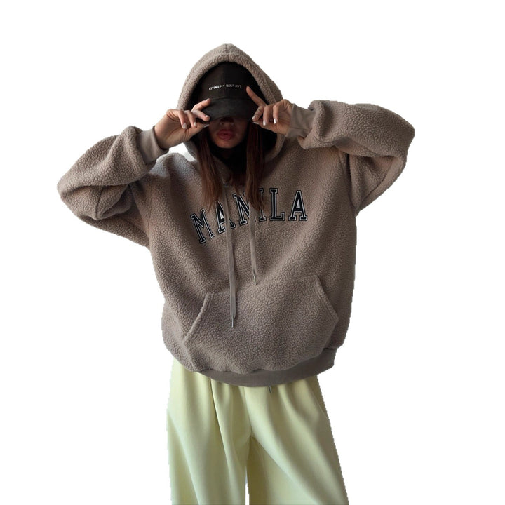 Kvinnes Oversized Fleece Hoodie med Brodert Logo Skjora