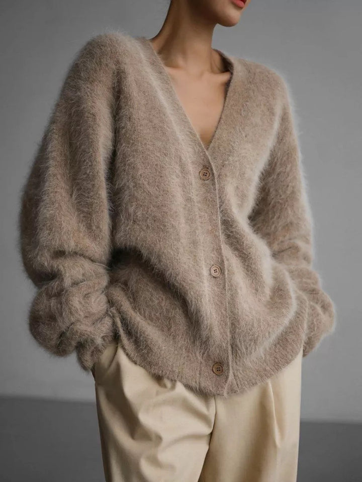 Kvinne Koselig Cardigan med Dyp V-Hals og Oversized Klipp Skjora