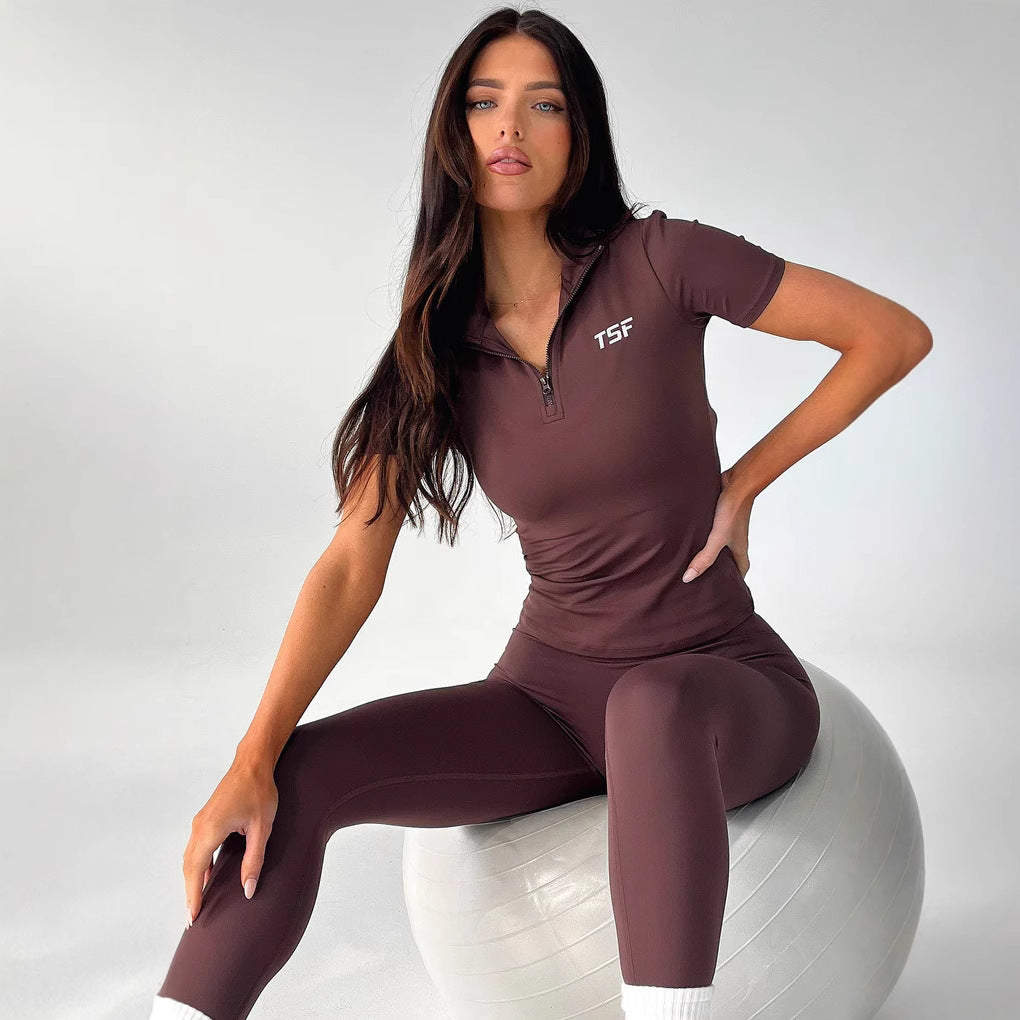 Dame Sporty Kort Overall med funksjonell glidelås og figursydde detaljer Skjora