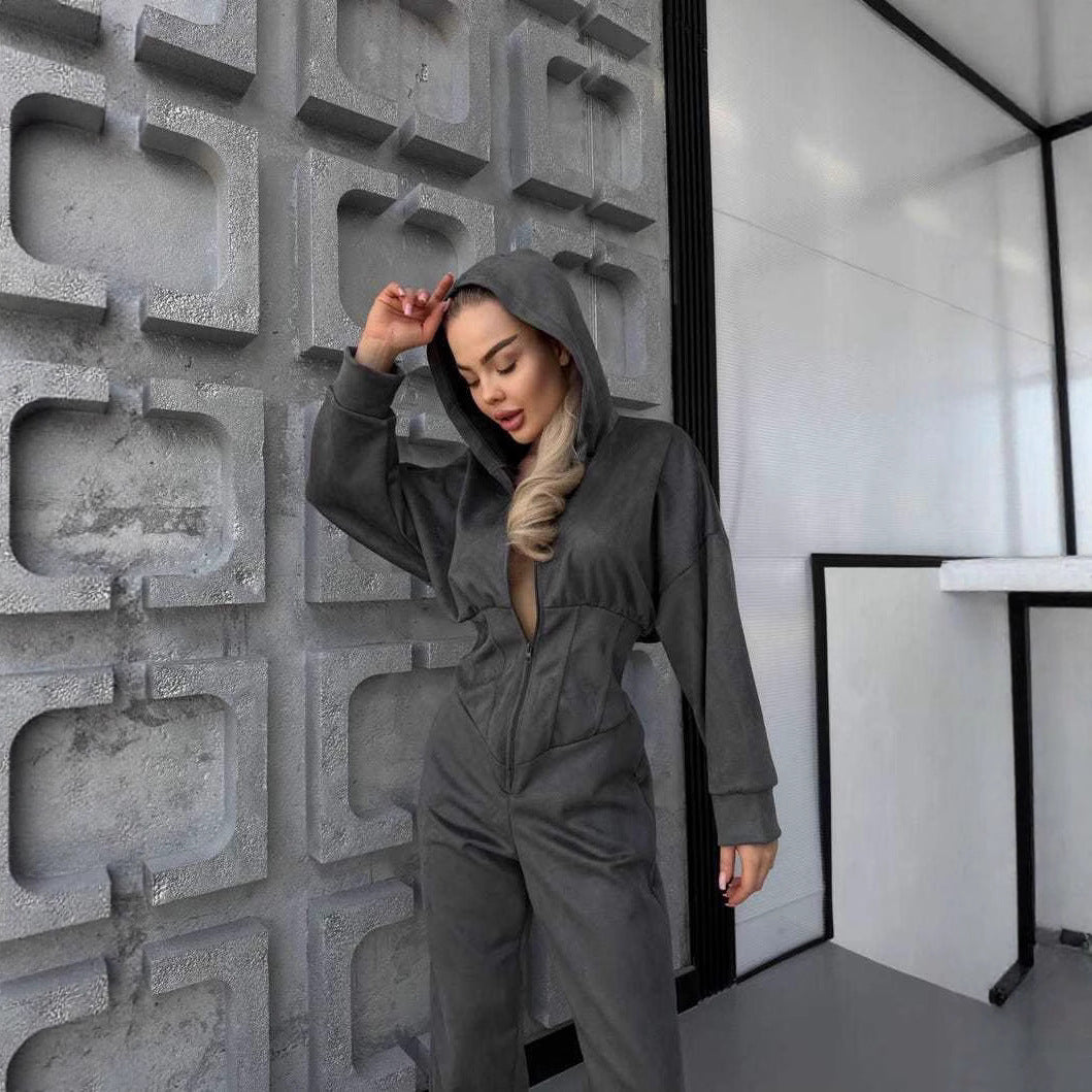 Dame jumpsuit med dyp utringning og hette Skjora