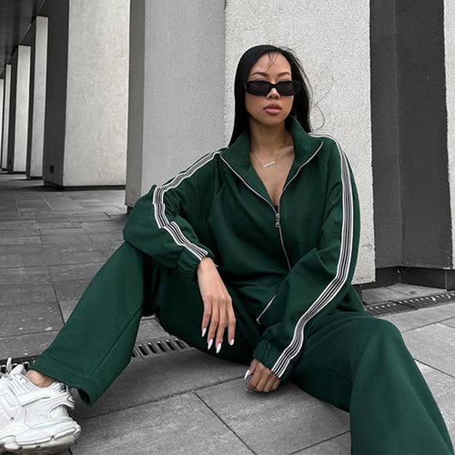 Kvinnelig sporty fleece loungewear-sett med praktiske lommer og høy krage Skjora